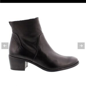 Paul Green 
Black Leather BOOT UK 5 US 7.5 NEW 
$485
